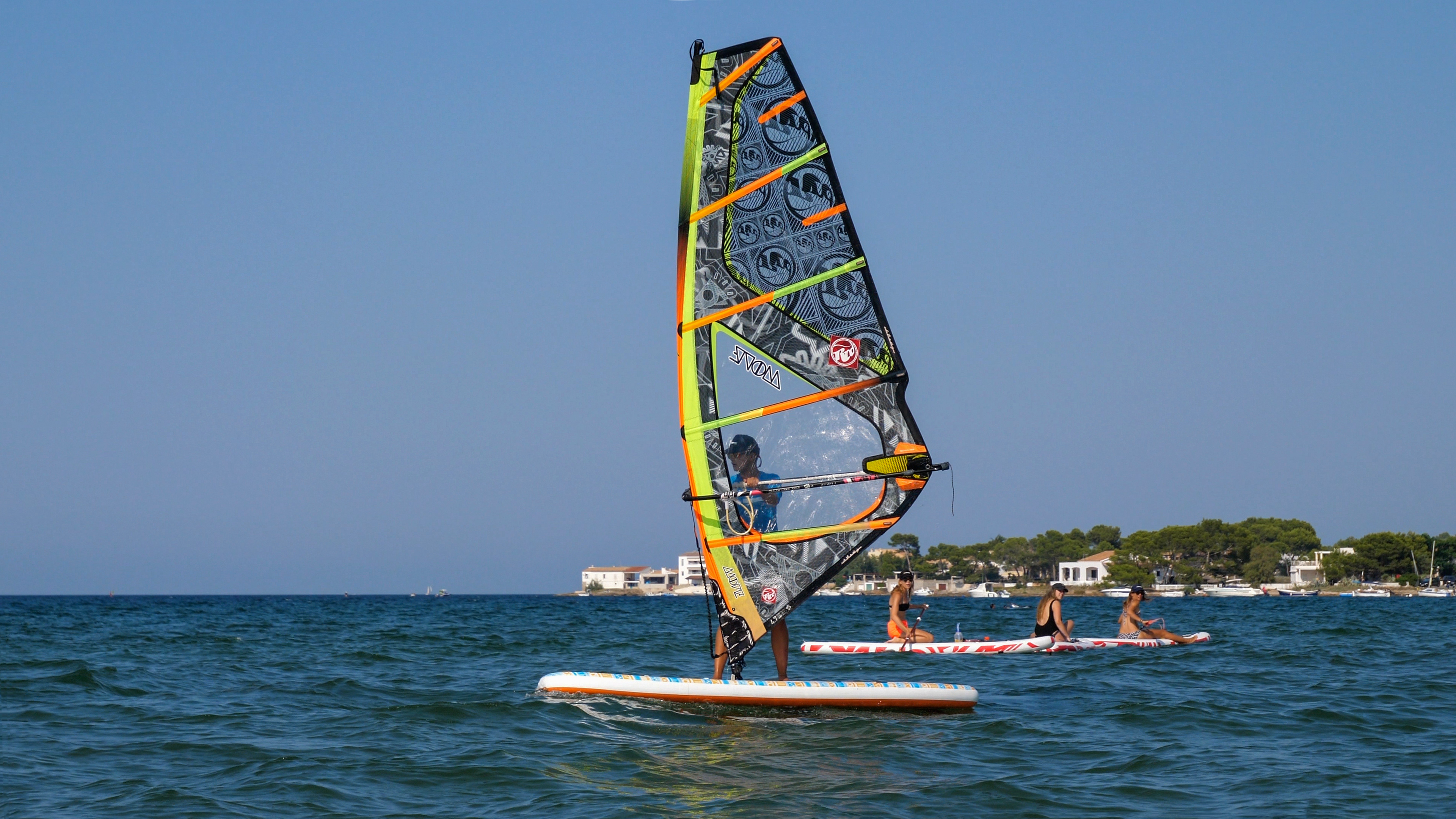Cursos de windsurf en Mallorca